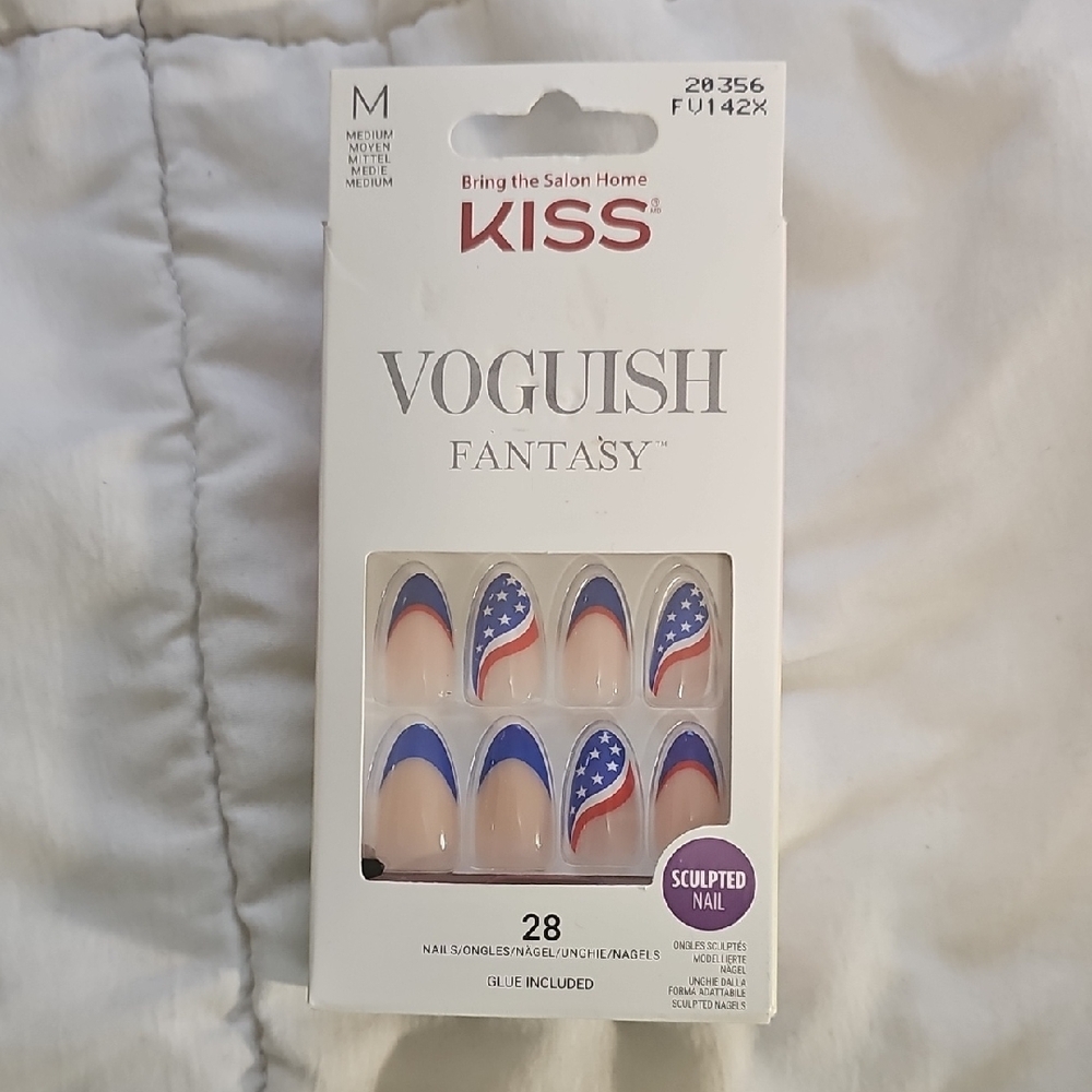 KISS Voguish Fantasy Patriotic Sculpted Nails